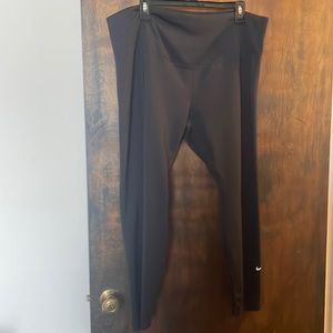 Nike Dri-fit 3x workout leggings